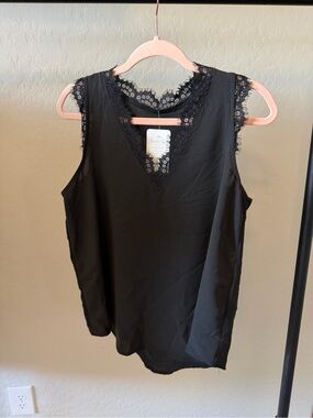 Black Lace Trim V-Neck Sleeveless Tank
